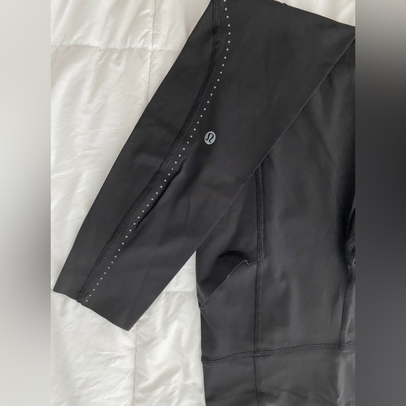 Lululemon Fast and Free Super High-Rise Tight Elite. Size 4 - Picture 3 of 8
